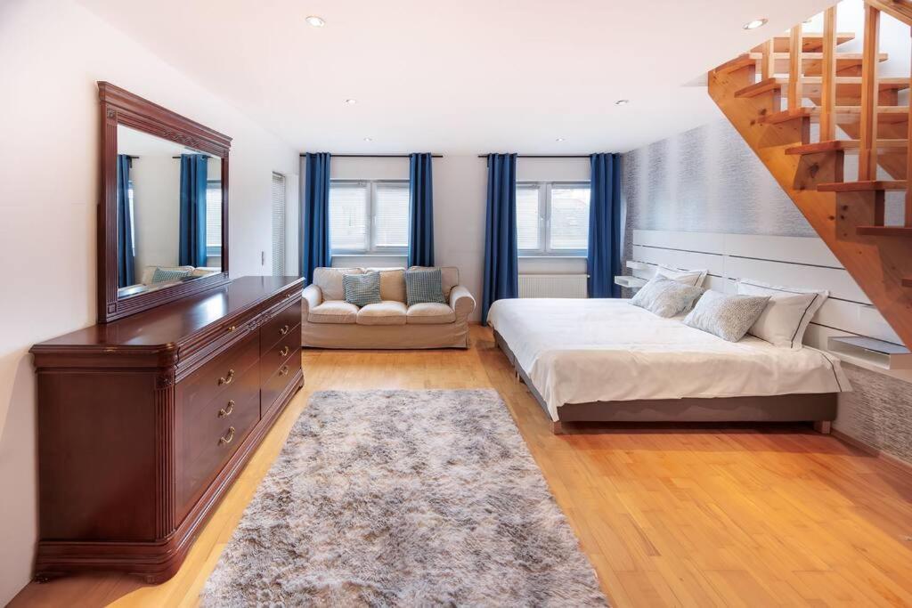 Scenic Rooftop Flat With Terrace Vienna Esterno foto